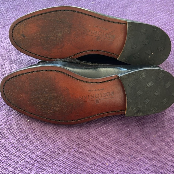 Bostonian Black Loafers - Picture 4 of 5